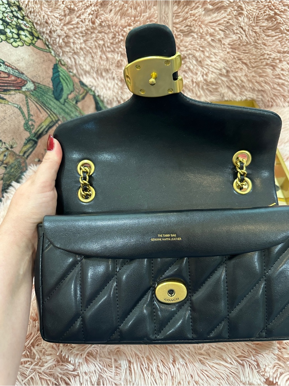 Coach Black Quilted Tabby 26 w/ Gold Chain Strap EUC - Picture 7 of 12